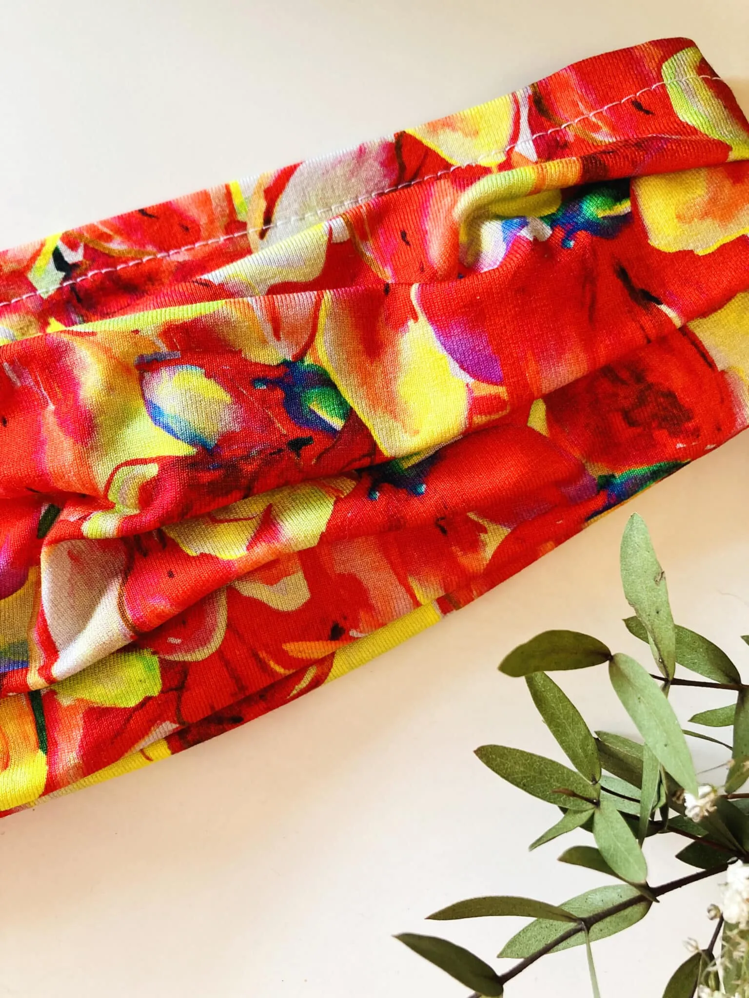 Bandeau chimio pour pelade et alopécie à scratch rouge Feu