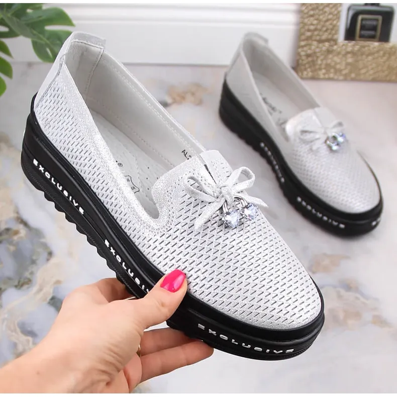 Chaussures à enfiler confortables en cuir pour femmes argent S.Barski AL22400