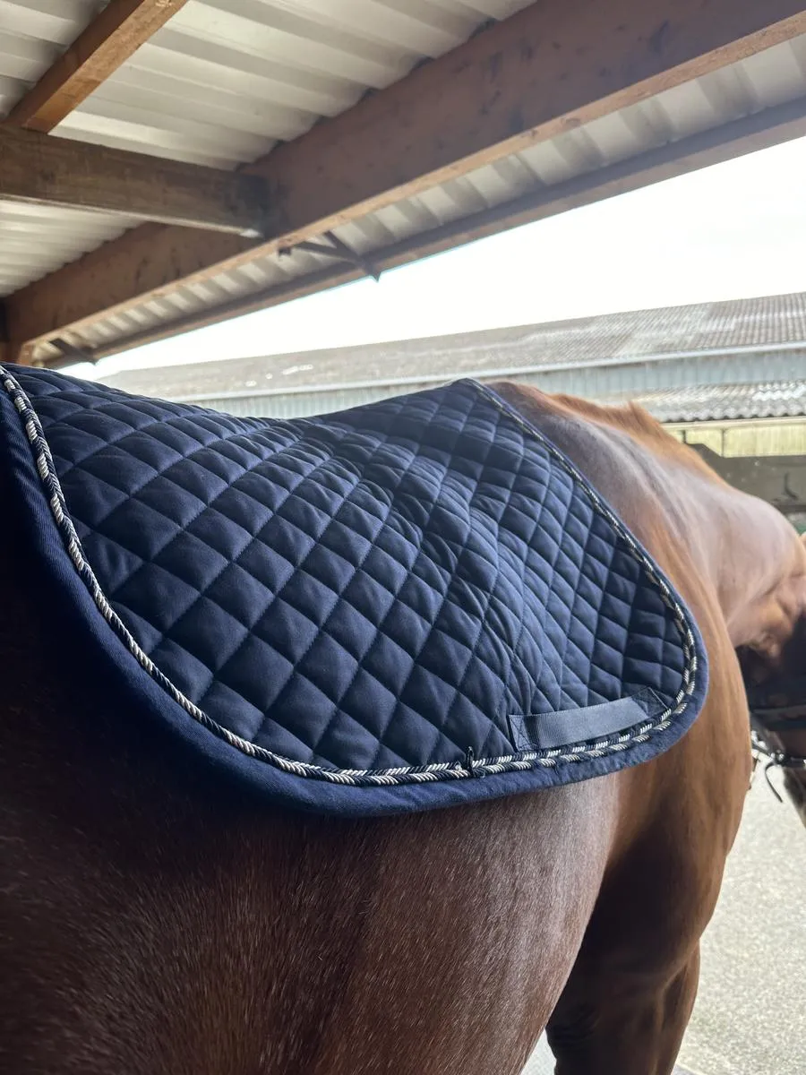 GEM Equitation – Tapis De CSO Oldy Bleu Marine